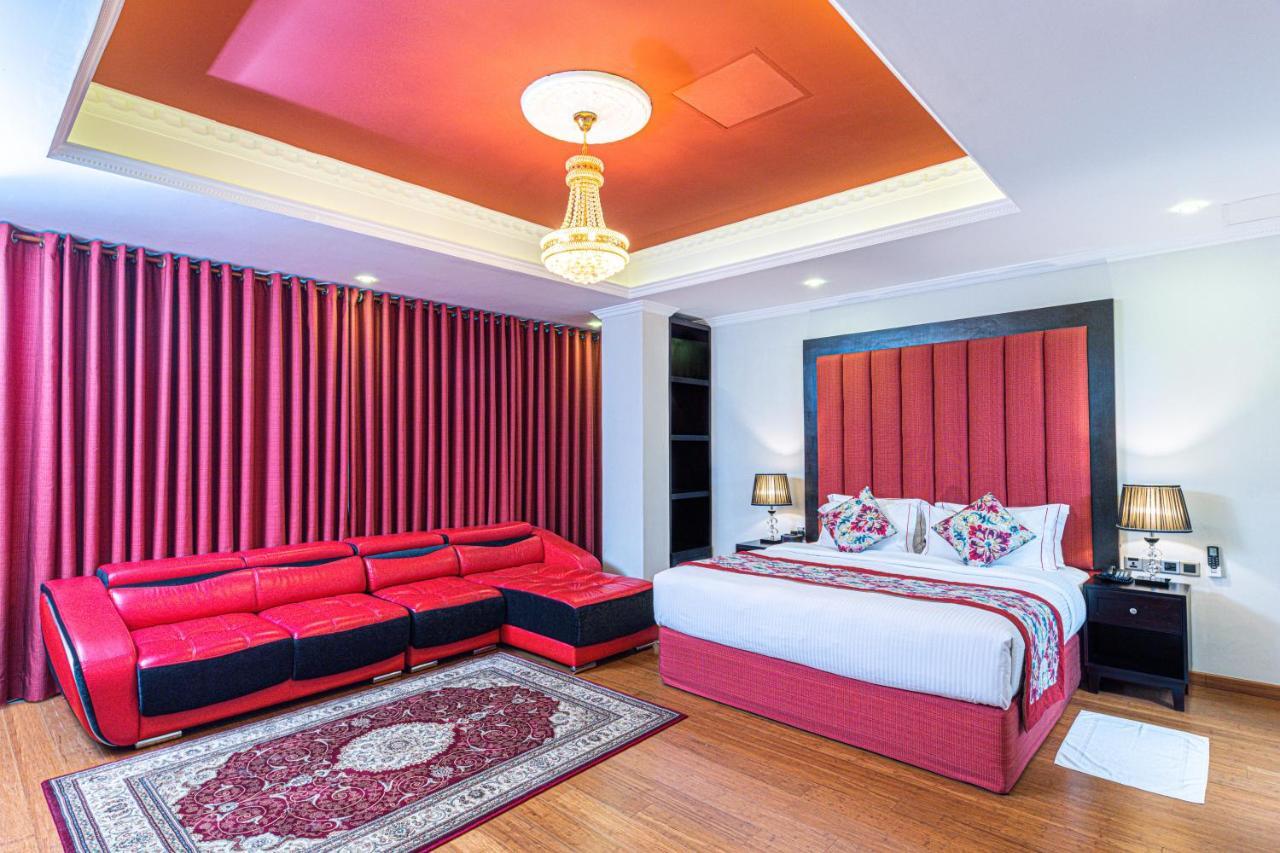Hotel Earl's Red 3*